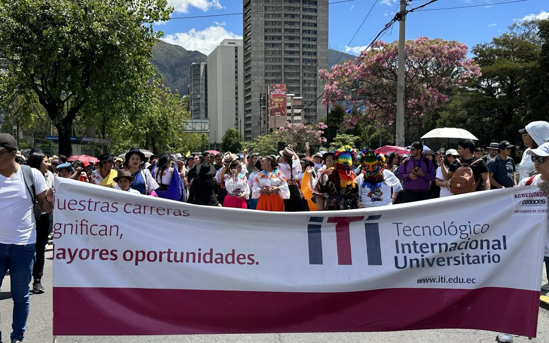 Desfile INTI RAYMI de las Universidades y Diversidades